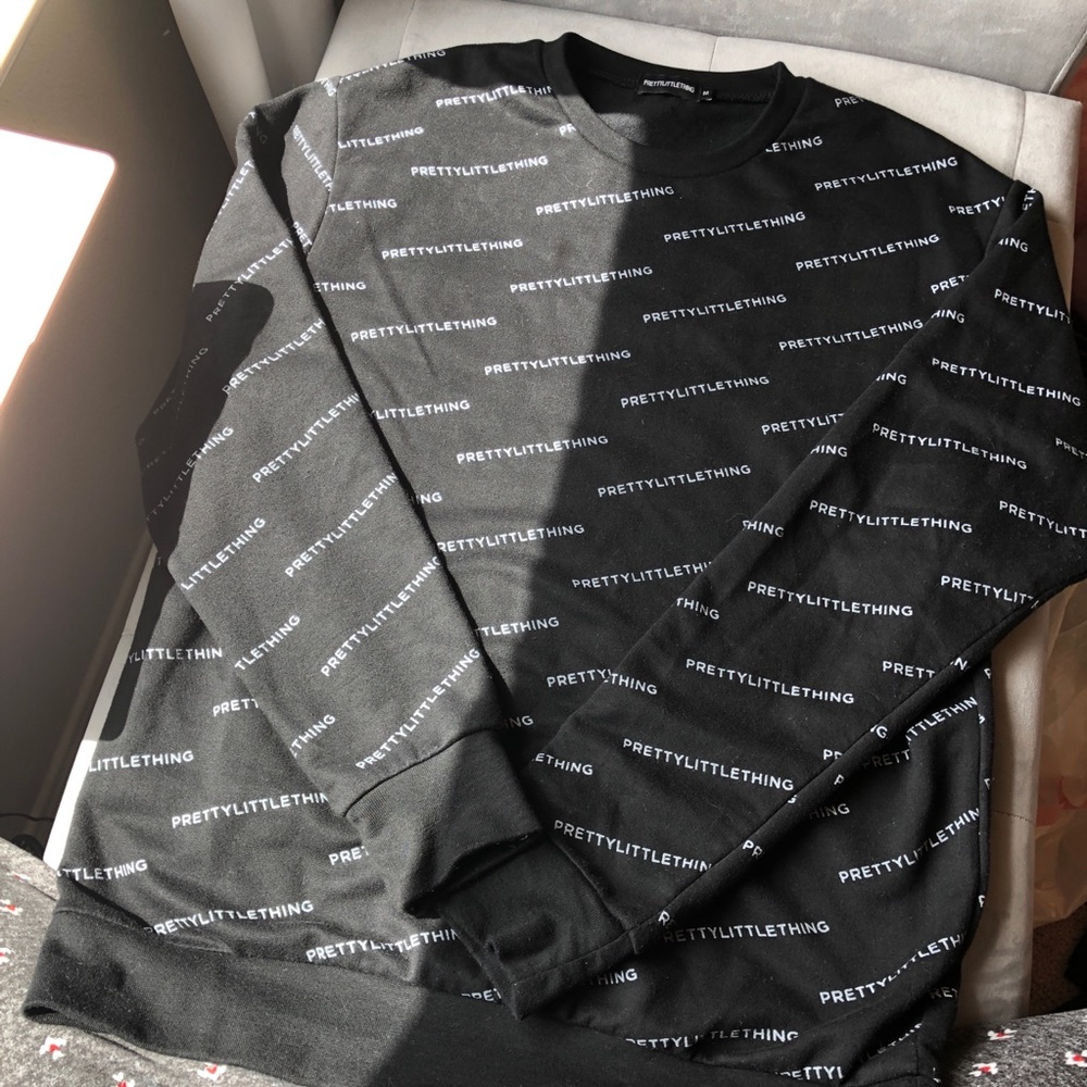 Pretty Little Thing Black Crewneck Sweatshirt